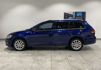 Подержанный автомобиль Volkswagen Golf Wagon 2017 года (8 фото)
