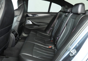 Подержанный автомобиль BMW M5 Sedan 2018 года (10 фото)