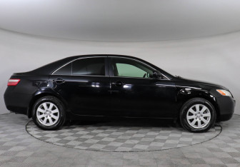 Подержанный автомобиль Toyota Camry Sedan 2008 года (4 фото)