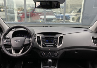 Подержанный автомобиль Hyundai Creta 2019 года (11 фото)