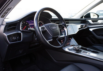 Подержанный автомобиль Audi A6 Sedan 2021 года (19 фото)