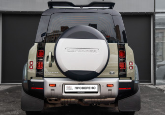 Подержанный автомобиль Land Rover Defender Suv 2022 года (5 фото)