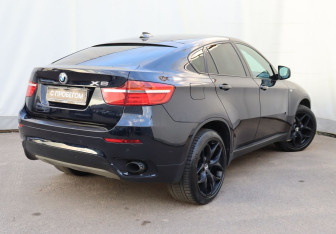 Подержанный автомобиль BMW X6 2013 года (4 фото)