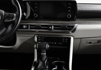 Подержанный автомобиль Kia K5 2020 года (12 фото)