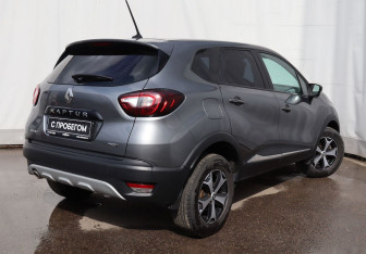Подержанный автомобиль Renault Kaptur 2020 года (4 фото)