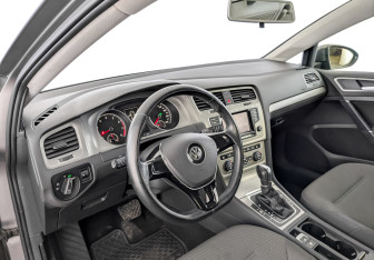Подержанный автомобиль Volkswagen Golf Hatchback 2013 года (16 фото)