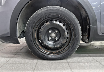 Подержанный автомобиль Kia Rio Hatchback 2021 года (17 фото)