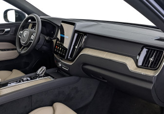 Новый Volvo XC60 2025 (9 фото)