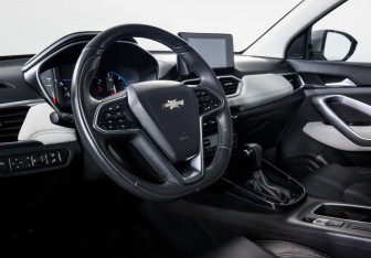 Подержанный автомобиль Chevrolet Captiva 2022 года (33 фото)