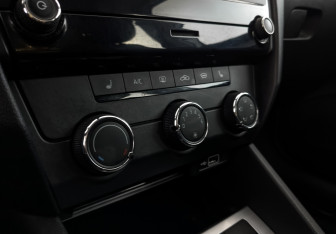 Подержанный автомобиль Skoda Octavia Liftback 2019 года (21 фото)