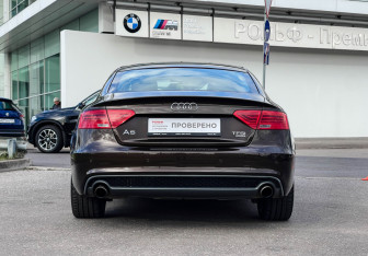 Подержанный автомобиль Audi A5 Coupe 2012 года (6 фото)