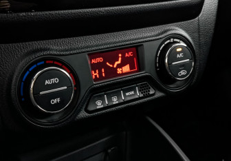 Подержанный автомобиль Kia Rio Sedan 2013 года (21 фото)