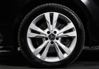 Подержанный автомобиль Mercedes-Benz Vito 2016 года (22 фото)