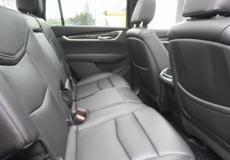 Подержанный автомобиль Cadillac XT6 2020 года (11 фото)