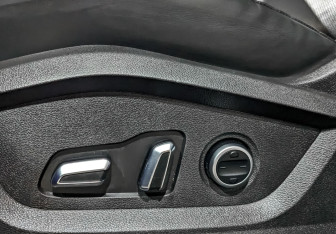 Подержанный автомобиль Exeed LX 2022 года (28 фото)