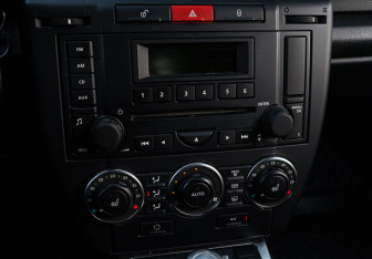 Подержанный автомобиль Land Rover Freelander 2011 года (14 фото)
