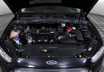 Подержанный автомобиль Ford Mondeo Sedan 2017 года (9 фото)