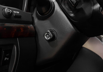 Подержанный автомобиль Toyota Land Cruiser Suv 2013 года (21 фото)