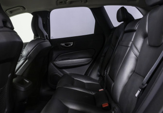 Подержанный автомобиль Volvo XC60 2020 года (13 фото)