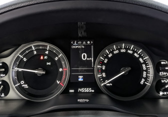 Подержанный автомобиль Toyota Land Cruiser Suv 2019 года (16 фото)