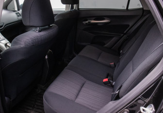 Подержанный автомобиль Toyota Auris Hatchback 2009 года (11 фото)