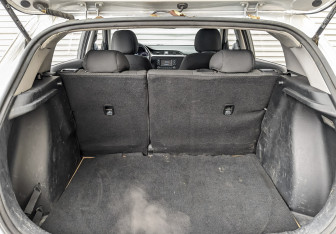 Подержанный автомобиль Kia Rio Hatchback 2021 года (10 фото)