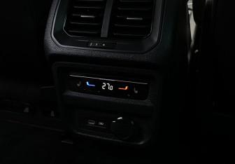 Подержанный автомобиль Volkswagen Tiguan 2022 года (22 фото)