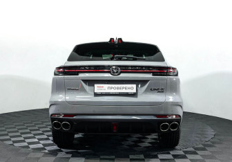 Подержанный автомобиль Changan UNI-K 2023 года (6 фото)