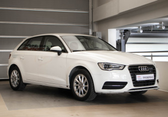 Подержанный автомобиль Audi A3 Hatchback 2013 года (3 фото)
