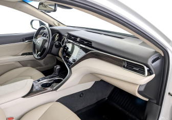 Подержанный автомобиль Toyota Camry Sedan 2021 года (11 фото)