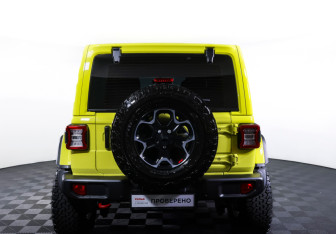 Подержанный автомобиль Jeep Wrangler 2023 года (6 фото)