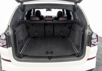 Подержанный автомобиль BMW X3 2020 года (10 фото)