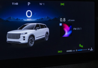 Подержанный автомобиль Jaecoo J7 2024 года (13 фото)