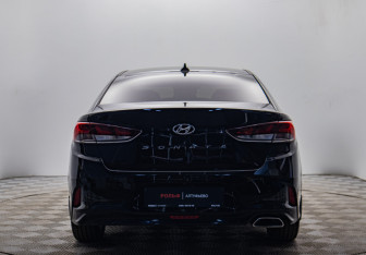 Подержанный автомобиль Hyundai Sonata 2018 года (4 фото)