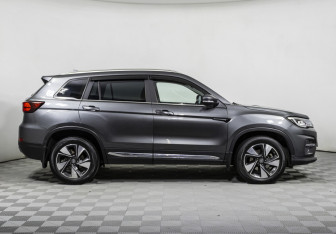 Подержанный автомобиль Changan CS75 2022 года (4 фото)