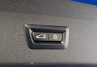 Подержанный автомобиль BMW X1 2021 года (25 фото)