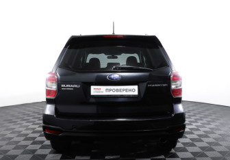 Подержанный автомобиль Subaru Forester Suv 2013 года (6 фото)