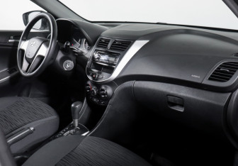 Подержанный автомобиль Hyundai Solaris Sedan 2014 года (9 фото)