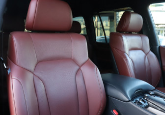 Подержанный автомобиль Lexus LX 2020 года (13 фото)