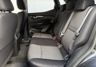 Подержанный автомобиль Nissan Qashqai 2018 года (11 фото)