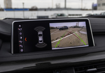 Подержанный автомобиль BMW X6 2019 года (22 фото)