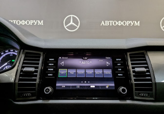 Подержанный автомобиль Skoda Kodiaq 2020 года (17 фото)