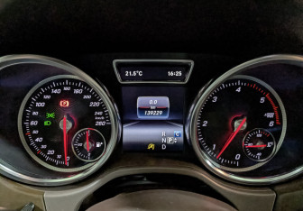 Подержанный автомобиль Mercedes-Benz GLE 2018 года (16 фото)