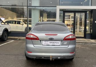 Подержанный автомобиль Ford Mondeo Sedan 2008 года (6 фото)