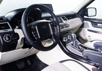 Подержанный автомобиль Land Rover Range Rover Sport 2010 года (15 фото)