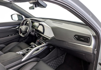 Подержанный автомобиль Geely Tugella 2024 года (11 фото)