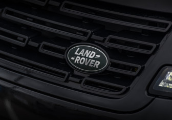 Подержанный автомобиль Land Rover Range Rover Sport 2025 года (3 фото)