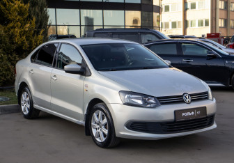 Подержанный автомобиль Volkswagen Polo Sedan 2011 года (2 фото)