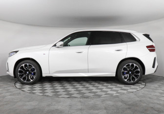 Подержанный автомобиль BMW X3 2025 года (5 фото)