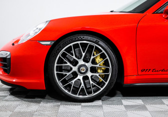 Подержанный автомобиль Porsche 911 Coupe 2014 года (15 фото)